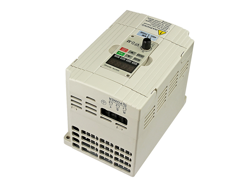 8000S通用變頻器，變頻調(diào)速器，變頻器廠家，電機(jī)變頻器，三相變頻器